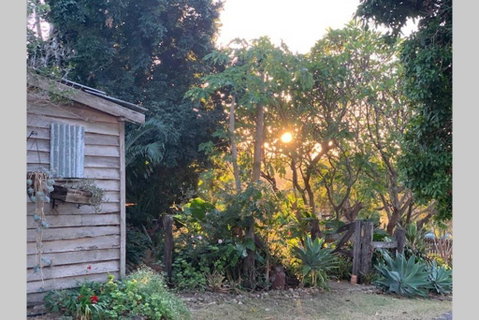 Stunning Queenslander - Accommodation in Surfers Paradise 2