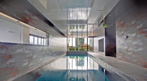 A Modern 2BR CBD Apt City Views FREE Parking - Accommodation in Surfers Paradise 4