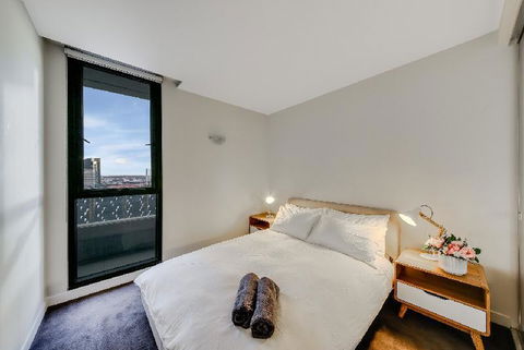 A Modern 2BR CBD Apt City Views FREE Parking - Accommodation in Surfers Paradise 6
