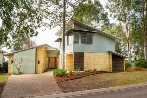 RUST - Accommodation in Surfers Paradise 6