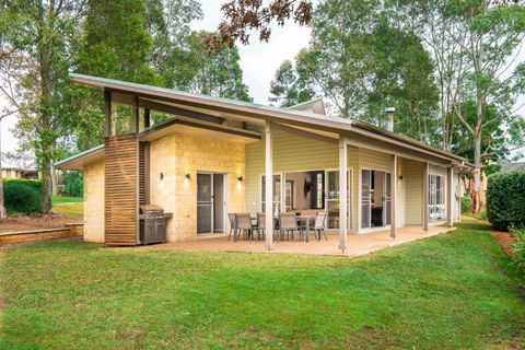 RUST - Accommodation in Surfers Paradise 3