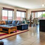 Valencia - Accommodation in Surfers Paradise 0