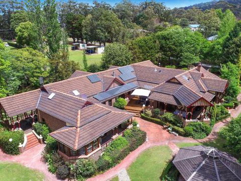 THE ELMS Berry Berry & Surrounds 4pm Check Out Sundays - Accommodation in Surfers Paradise 4