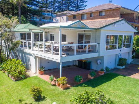 FRESHWATER Gerroa 4pm Check Out Sundays - Accommodation in Surfers Paradise 1