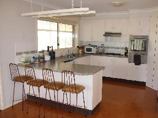 Waterfall Way Accommodation - Accommodation in Surfers Paradise 0