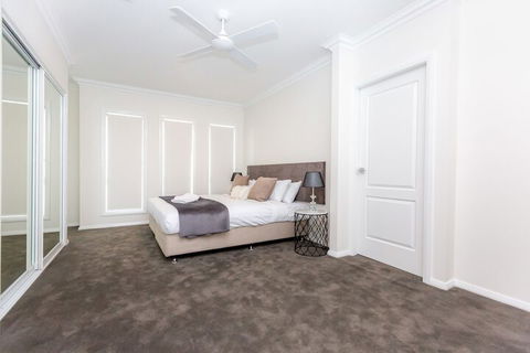 Wagga Apartments 1 - Accommodation in Surfers Paradise 3
