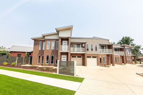 Wagga Apartments 1 - Accommodation in Surfers Paradise 1