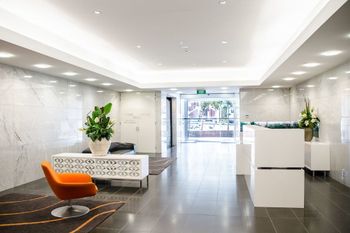 V Apartment - Accommodation in Surfers Paradise 1