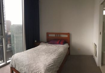 V Apartment - Accommodation in Surfers Paradise 3