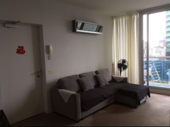 V Apartment - Accommodation in Surfers Paradise 6