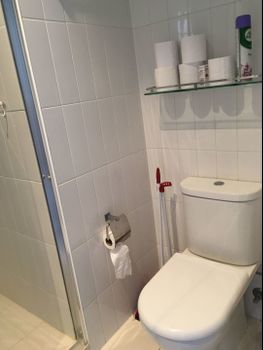 V Apartment - Accommodation in Surfers Paradise 5