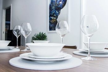 Vibrant City Pad - Accommodation in Surfers Paradise 2
