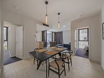LaVida Apartments 2 Bedroom 2 Bathroom - Accommodation in Surfers Paradise 5
