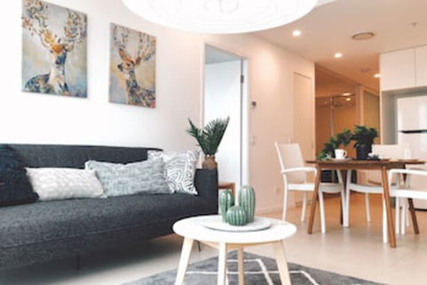St.Tropez Apartment - Accommodation in Surfers Paradise 0