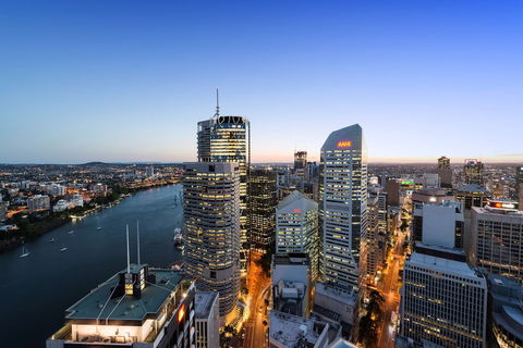 Oaks Aurora Tower - Accommodation in Surfers Paradise 1