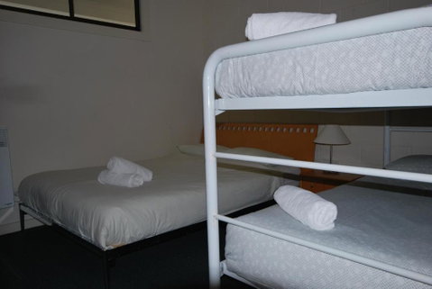 Alpine Heights 08 - Accommodation in Surfers Paradise 5