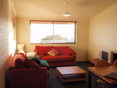 Alpine Heights 04 - Accommodation in Surfers Paradise 2