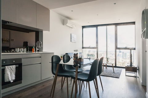 Victoria One Suites - Accommodation in Surfers Paradise 4
