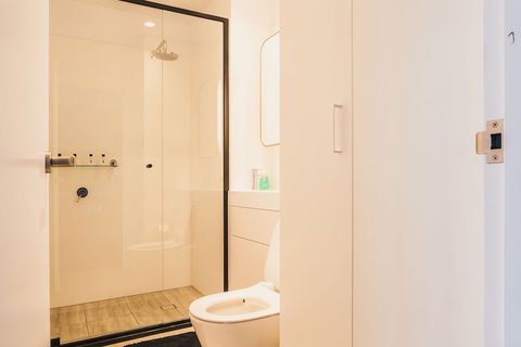 Victoria One Suites - Accommodation in Surfers Paradise 3