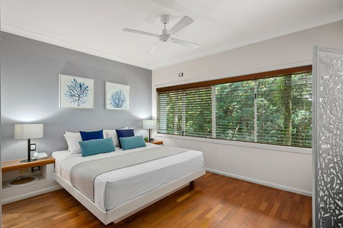 Poolside Alamanda Beachfront Resort 88 - Accommodation in Surfers Paradise 2