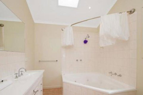 Valkei - Accommodation in Surfers Paradise 2
