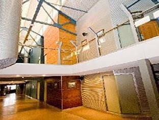 Global Backpackers Central - Accommodation in Surfers Paradise 1
