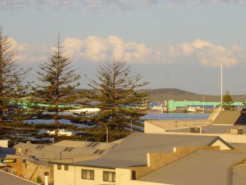 Port Lincoln Holiday Apartments - Accommodation in Surfers Paradise 3