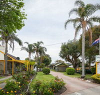 Lazy Acre Log Cabins