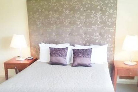 Potters Apartments - Accommodation in Surfers Paradise 6