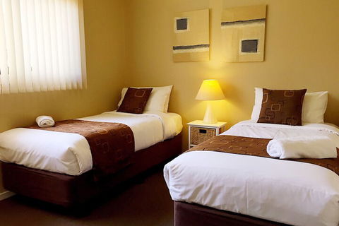 Admiral Motor Inn - Accommodation in Surfers Paradise 5