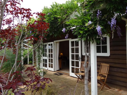 Big Brook Cottages - Accommodation in Surfers Paradise 0