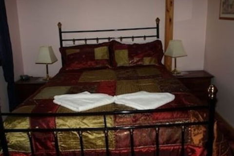 Pemberton Old Picture Theatre Holiday Apartments - Accommodation in Surfers Paradise 1