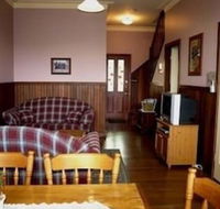 Pemberton Old Picture Theatre Holiday Apartments - Accommodation in Surfers Paradise