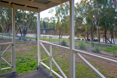 Wagga Wagga Beach Caravan Park - Accommodation in Surfers Paradise 1