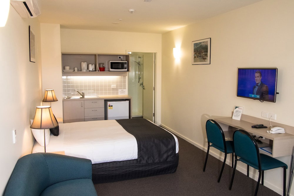  Accommodation in Surfers Paradise