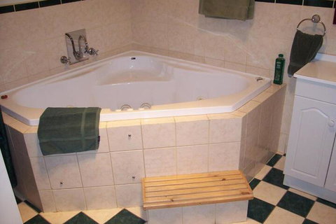 Limestone View Naracoorte - Accommodation in Surfers Paradise 7