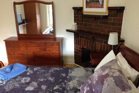 MacDonnell House Naracoorte - Accommodation in Surfers Paradise 4