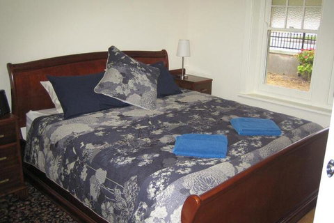 MacDonnell House Naracoorte - Accommodation in Surfers Paradise 6