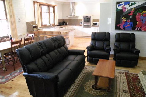 Pinkerton Hill Naracoorte - Accommodation in Surfers Paradise 5