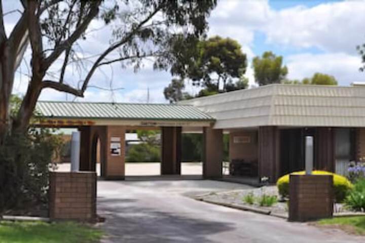  Accommodation in Surfers Paradise