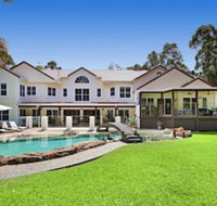 Kingfishers Manor - Accommodation in Surfers Paradise