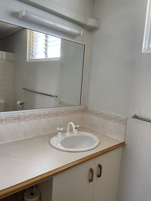 Rustyâ€™s Motel - Accommodation in Surfers Paradise 3