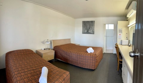 Rustyâ€™s Motel - Accommodation in Surfers Paradise 1
