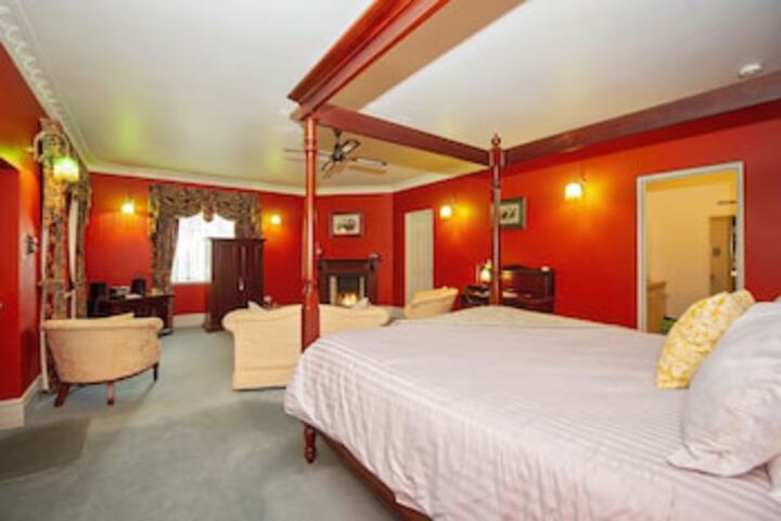  Accommodation in Surfers Paradise
