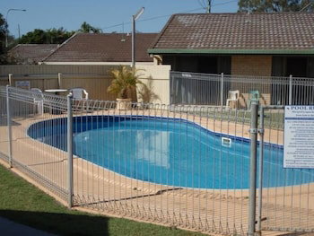 Gladstone Village Motel - Accommodation in Surfers Paradise 0