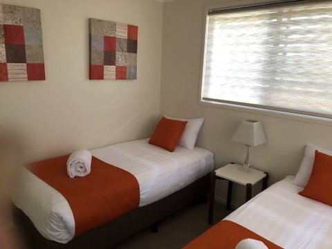 21 On Hursley Motel Apartments - Accommodation in Surfers Paradise 4