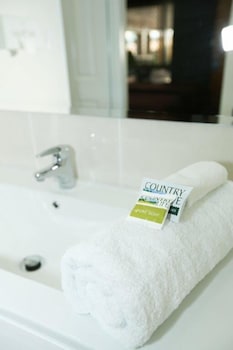 Amber Lodge Motel - Accommodation in Surfers Paradise 2