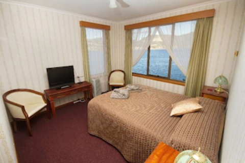 Derwent Retreat - Accommodation in Surfers Paradise 4