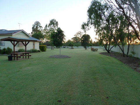 Chinchilla Tourist Park - Accommodation in Surfers Paradise 3