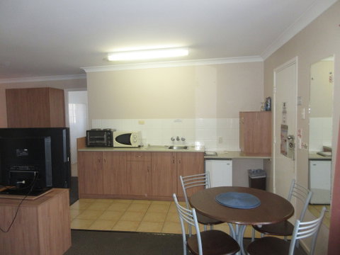 Riviera On Ruthven Motel - Accommodation in Surfers Paradise 5